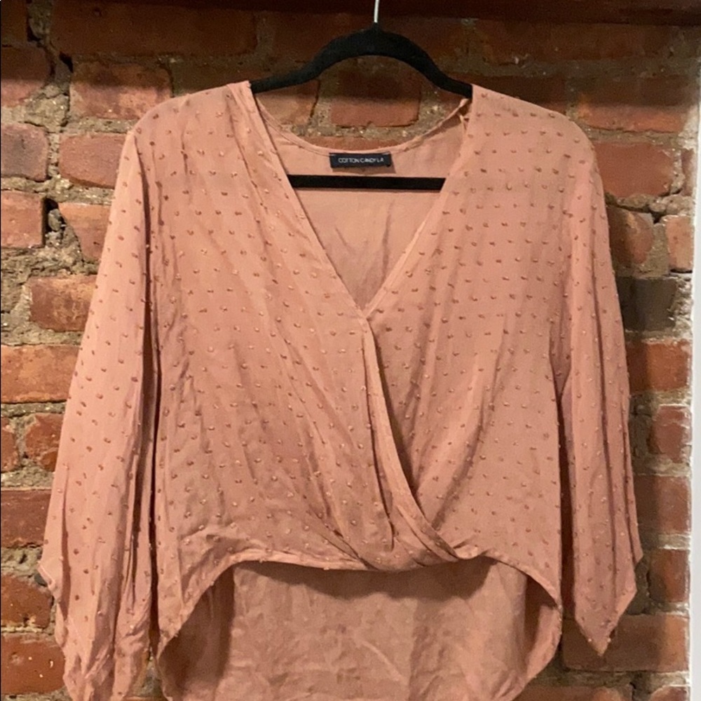Long sleeve blouse. Really light!